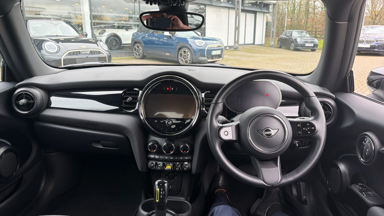 MINI Hatchback 135kW Cooper S Level 2 33kWh 3dr Auto Electric Hatchback